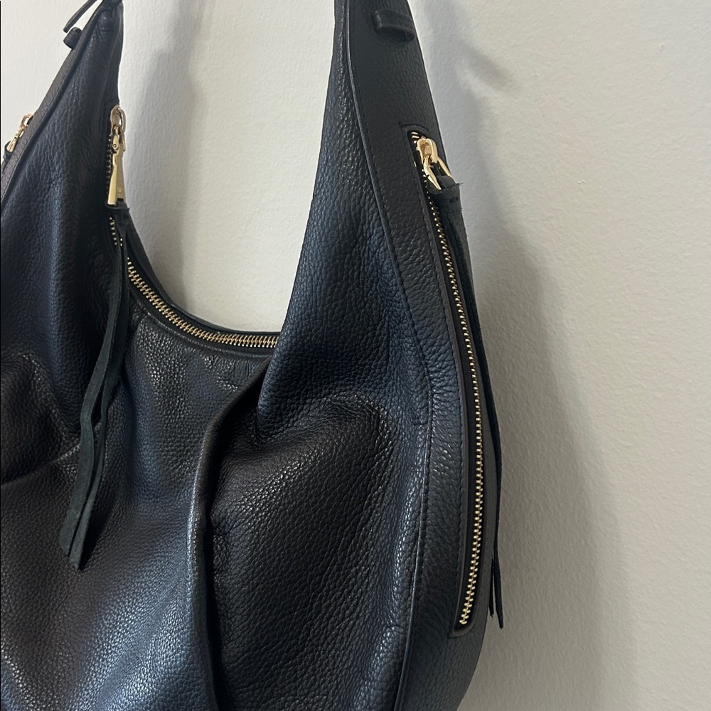 AIMEE KESTENBERG CORFU PLEATED BLACK LEATHER CRESENT HOBO BAG - Picture 3 of 7